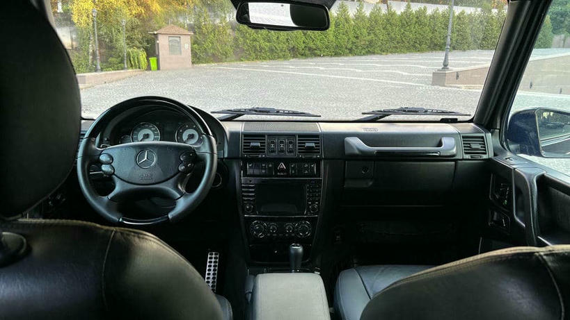 MERCEDES BENZ G500